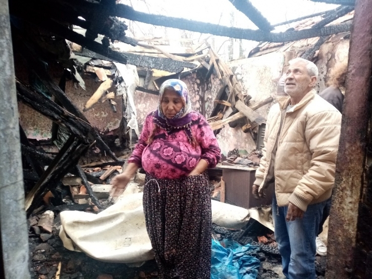 Tekirdağ’da Tek Katlı Ev Alev Topuna Döndü