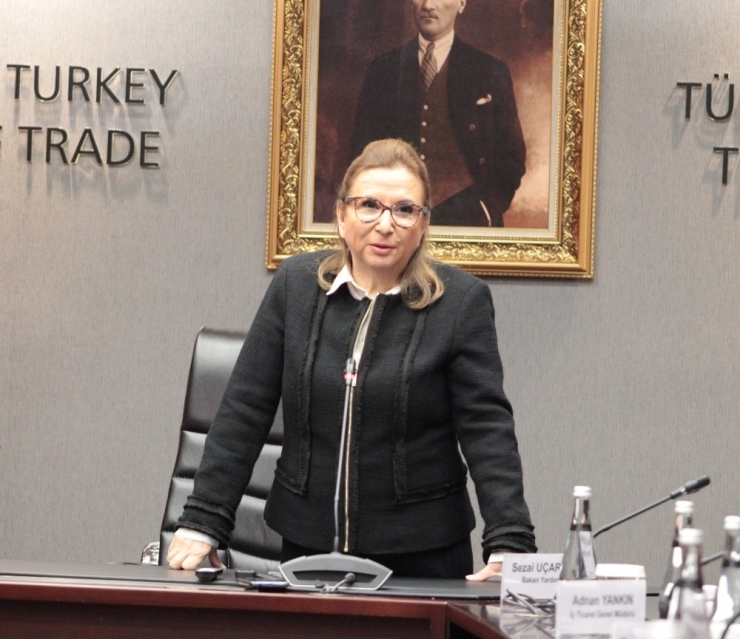 Ticaret Bakanı Ruhsar Pekcan: “İhracatçılarımız Ön İzin Belgesini Tarım Bakanlığından Alacak”