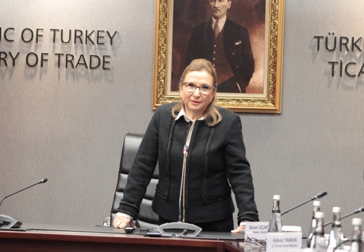 Ticaret Bakanı Ruhsar Pekcan: “İhracatçılarımız Ön İzin Belgesini Tarım Bakanlığından Alacak”