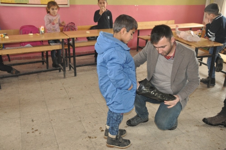 Tügva’dan Köy Çocuklarına Yardım