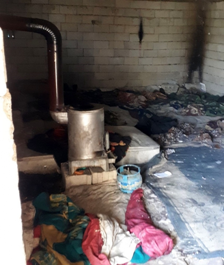 Metruk Binada 84 Kaçak Göçmen Yakalandı