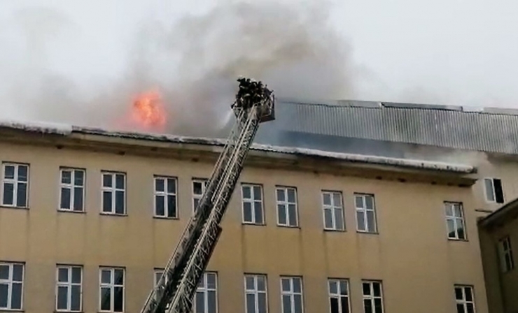 Okulda Yangın Paniği