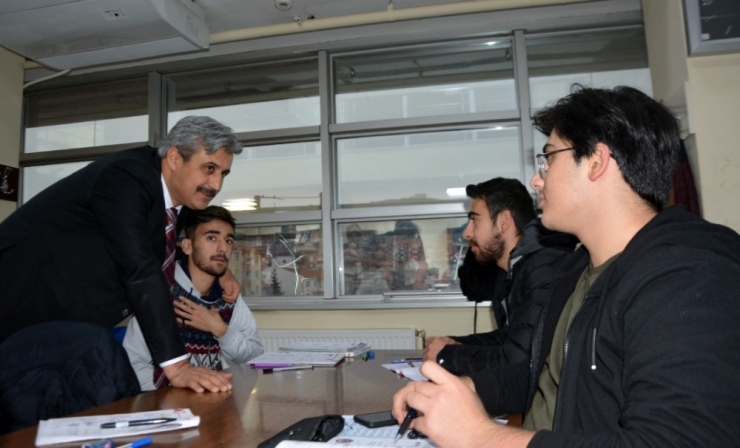 Başkan Köse’den Öğrencilere Sürpriz