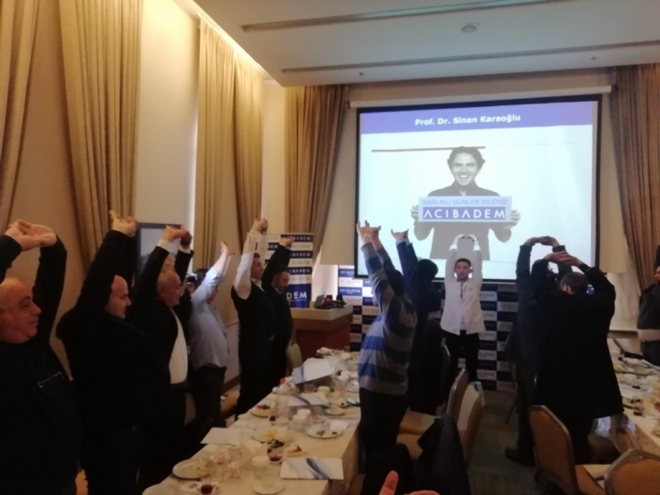 Acıbadem Kayseri Hastanesi, Gazetecilere Ergonomi Ve Egzersizler Hakkında Bilgi Verdi