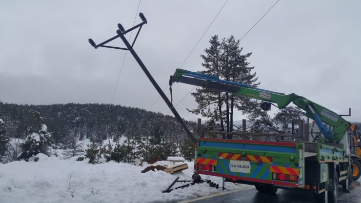 Akseki Ve Elmalı’da Kapanan Mahalle Yolları Açıldı