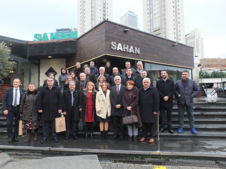 Ataşehir’in Muhtarları, Sıfırlıyor Atıkları