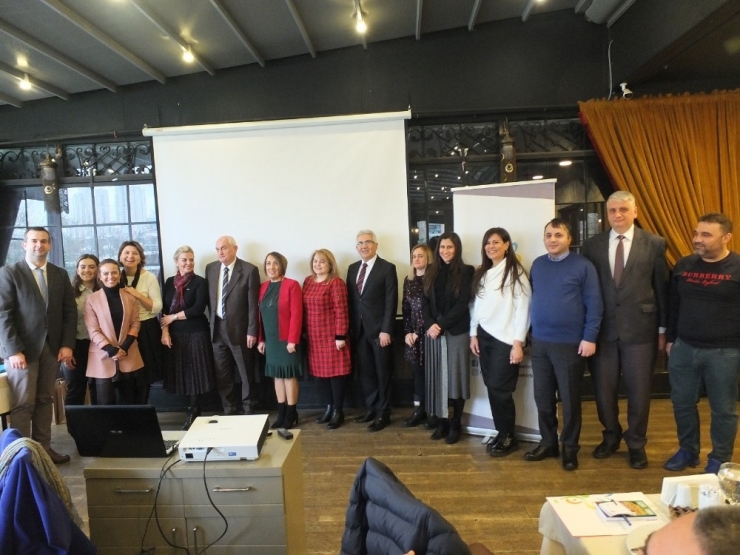 Ataşehir’in Muhtarları, Sıfırlıyor Atıkları