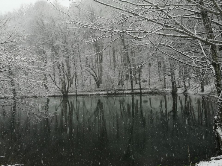 Doğa Harikası Yedigöller Beyaz Örtü İle Kaplandı