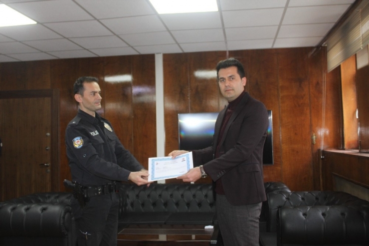 Bulanık’ta Başarılı Polislere ‘Üstün Başarı Belgesi’