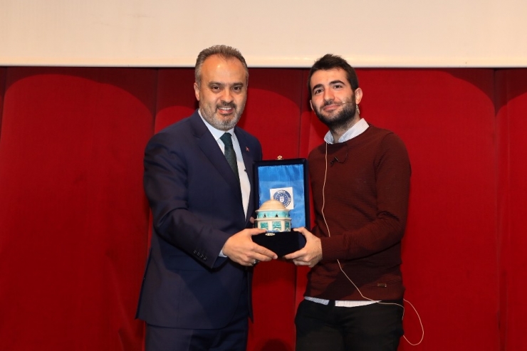 Üniversiteliler ‘Hocalara Geldi’