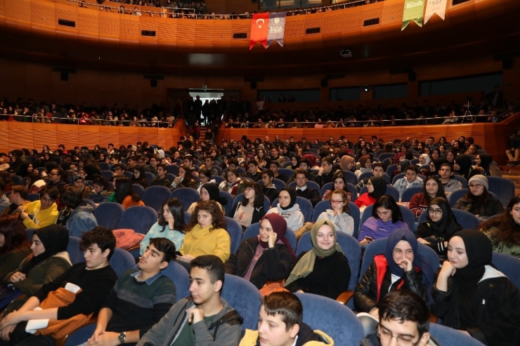 Üniversiteliler ‘Hocalara Geldi’