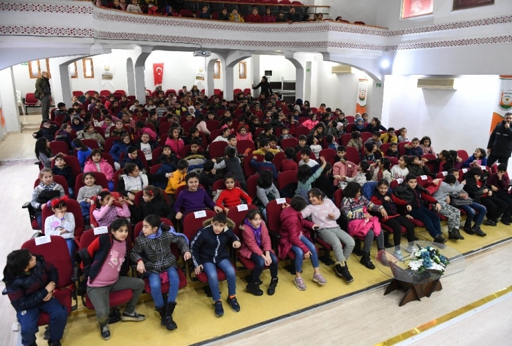 Şanlıurfa’da Öğrencilere Sinema Etkinliği