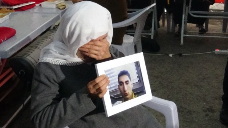 Hdp Önündeki Aileler Direniyor, Sayıları Gün Geçtikçe Artıyor