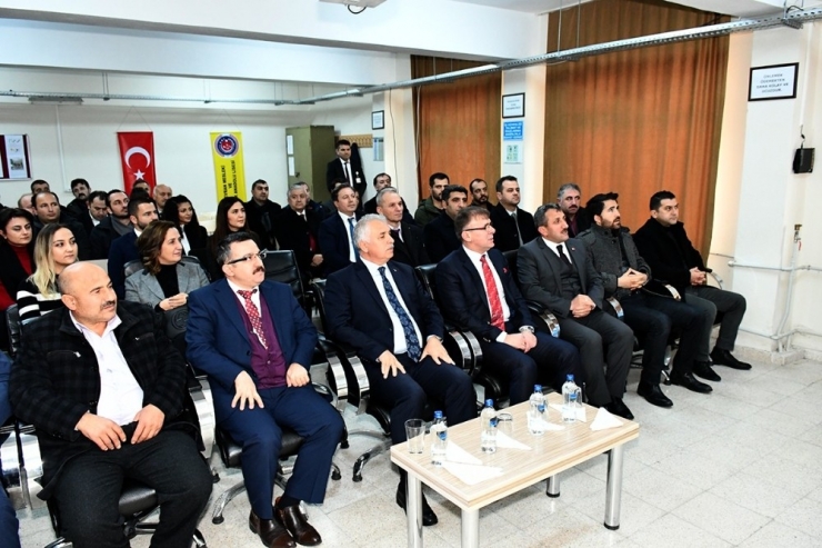 Çorlu Ahi Evran Mesleki Ve Teknik Anadolu Lisesine İki Laboratuvar