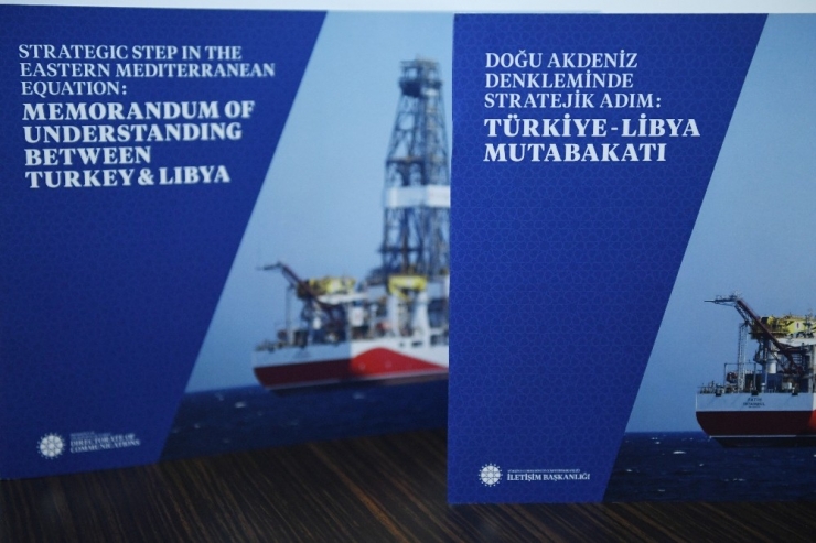 Cumhurbaşkanı Erdoğan’dan Putin’e "Türkiye-libya Mutabakatı" Kitabı