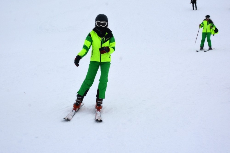 Davraz’da Kar Kalınlığı 1,5 Metreyi Aştı