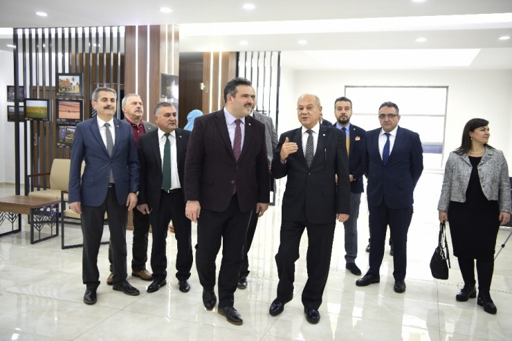 Anadolu Üniversitesi Ve Etb Arasında Paylaşım Toplantısı