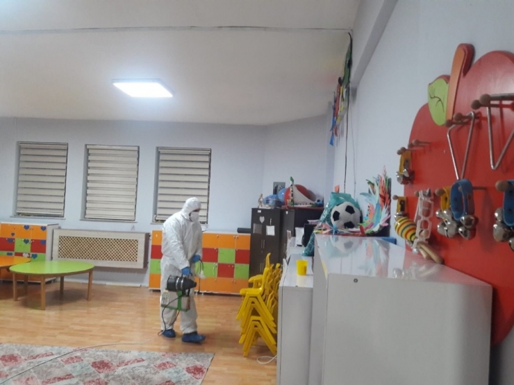Hakkari’deki Anaokulunda Dezenfekte Yapıldı