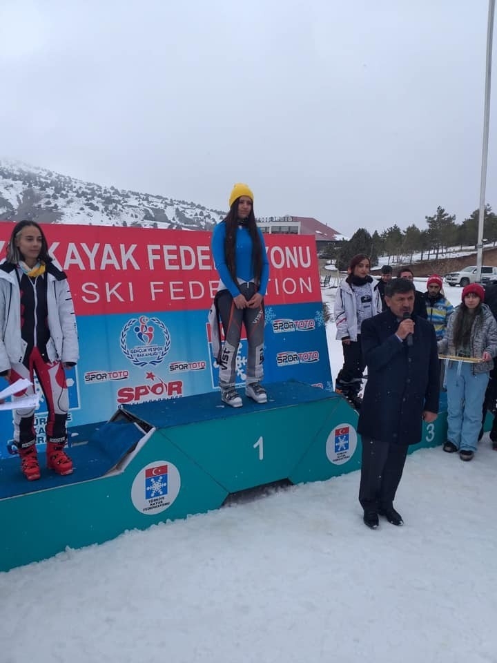 Kayakta Isparta’ya Bronz Madalya