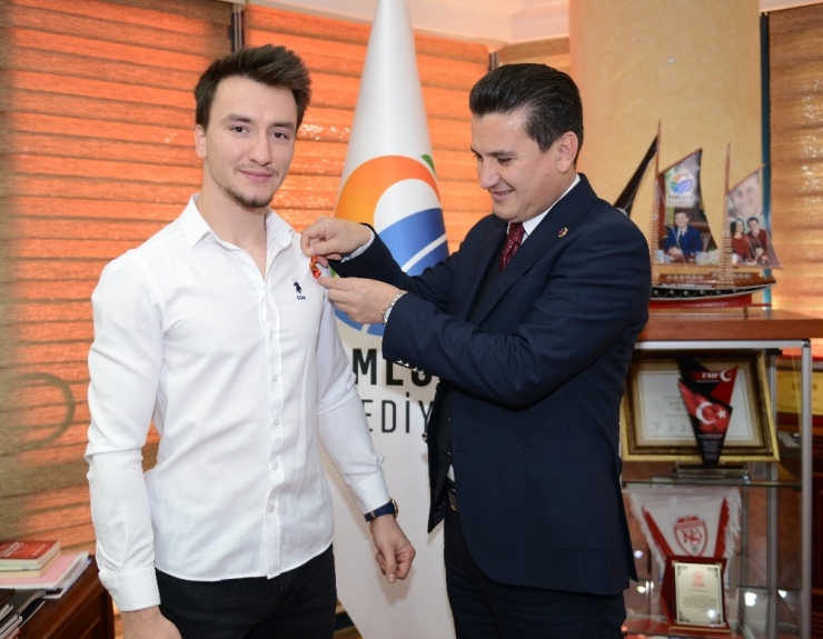 Motokros Şampiyonu, Çeyrek Altın İle Ödüllendirildi