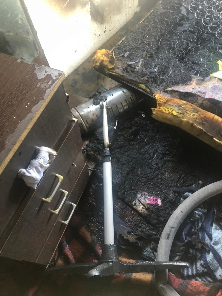 Devrilen Soba Yangına Neden Oldu