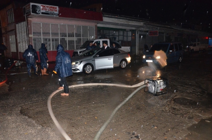 Ordu’da Sağanak Yağış Hayatı Olumsuz Etkiledi