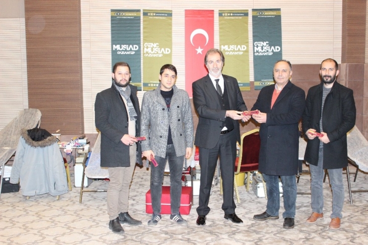 Giysiler Yeni Sahiplerinde İkinci Şansı Buldu