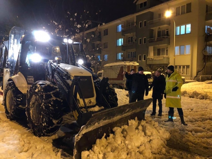 Başkan Biçer, Kar Temizleme Çalışmalarını İnceledi