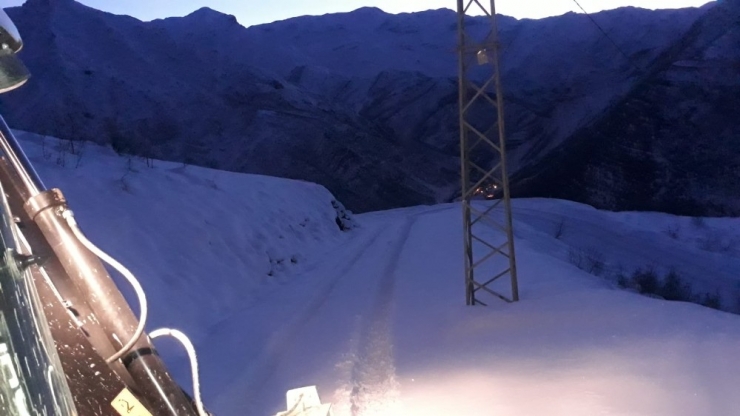 Şırnak’ta Karla Mücadele Sürüyor