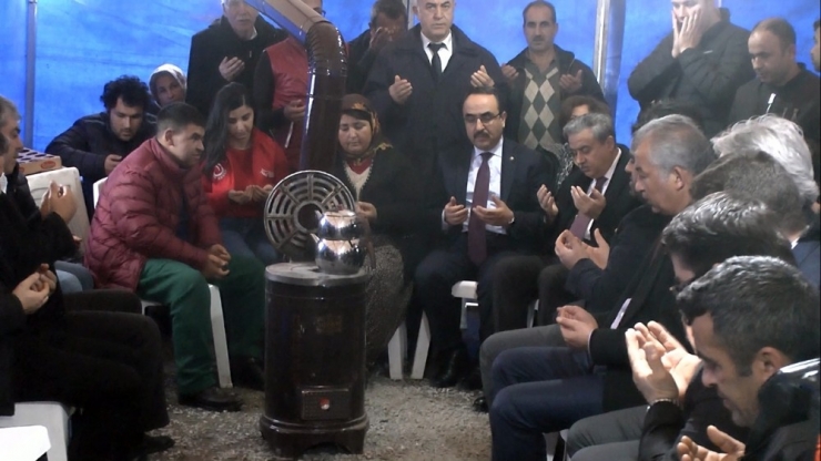 Özkaldı, Mersin’de Heyelan Mağduru Aileye Taziyede Bulundu