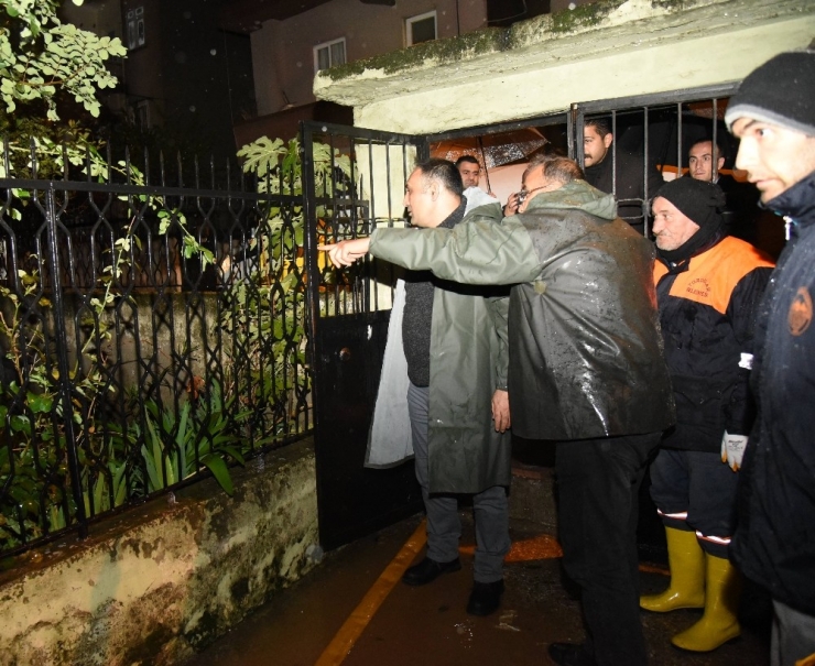 Başkan Yılmaz’dan Acil Müdahale Ekibine Gece Denetimi