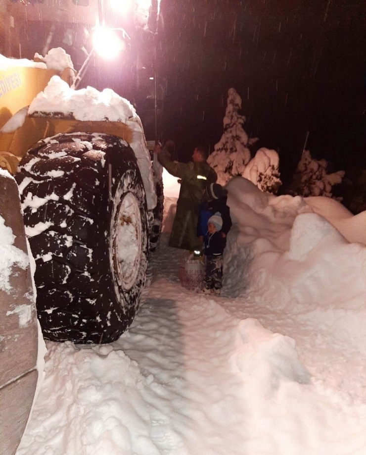 Toroslar Belediyesi, Karda Mahsur Kalan Hasta İçin Seferber Oldu