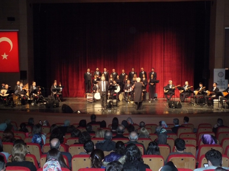 Sarısözen Eserleri İle Anıldı