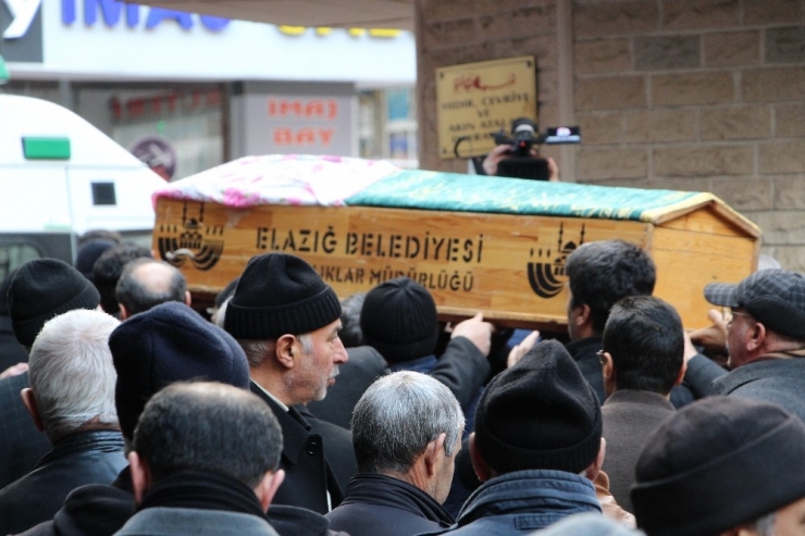 Atatürk’ün Sohbet Ettiği O Küçük Kız, 90 Yaşında Hayatını Kaybetti