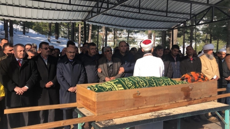 Çığda Ölen Madenci Toprağa Verildi