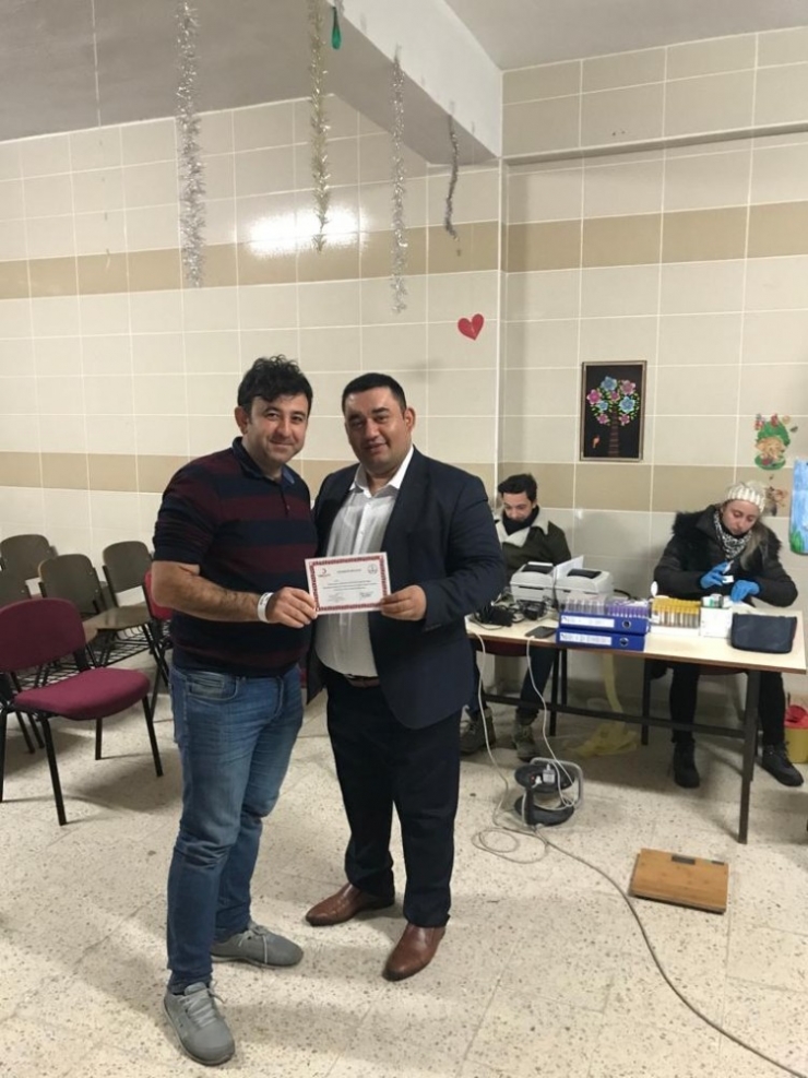 Öğretmen Ve Velilerden Kan Bağışı