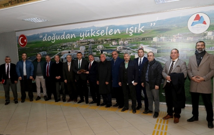 Aiçü Rektörü Prof. Dr. Karabulut, Astop Üyelerini Misafir Etti