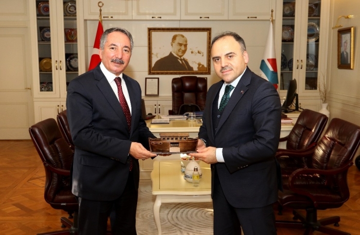 Aiçü Rektörü Prof. Dr. Karabulut, Türkşeker Genel Müdürü Alkan’ı Misafir Etti