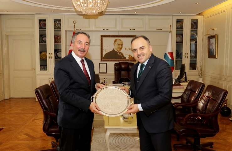 Aiçü Rektörü Prof. Dr. Karabulut, Türkşeker Genel Müdürü Alkan’ı Misafir Etti