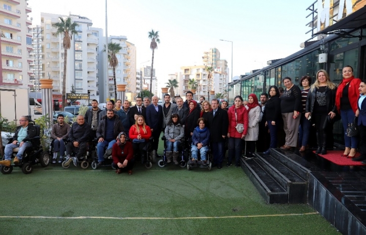 Başkan Gültak, Engelli Dernekleri Ve Stk Temsilcileriyle Buluştu
