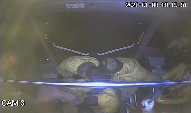 Bingöl’de Baygınlık Geçiren Yolcu, Otobüsle Hastaneye Yetiştirildi