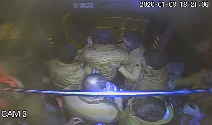 Bingöl’de Baygınlık Geçiren Yolcu, Otobüsle Hastaneye Yetiştirildi