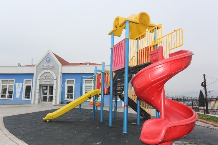 Canik’te Parklar Yenileniyor