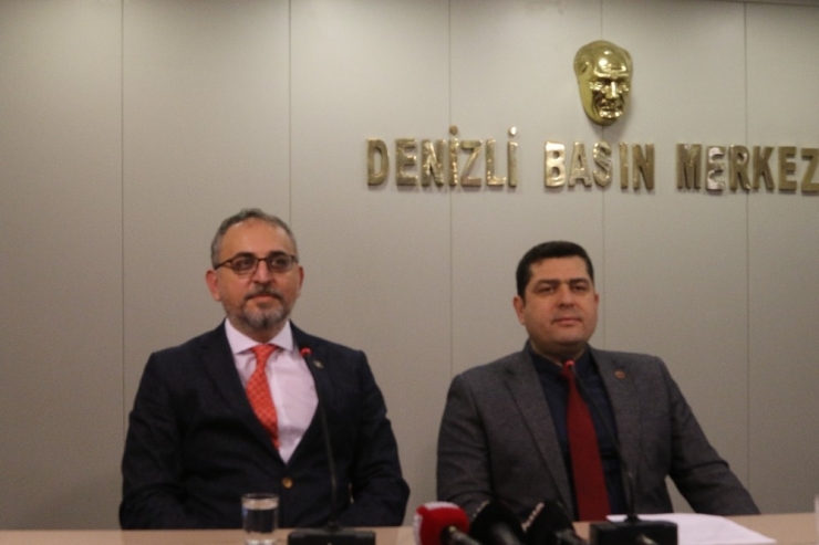 Meclis Üyelerinden Chp’li Başkana ‘Söyleşi’ Tepkisi