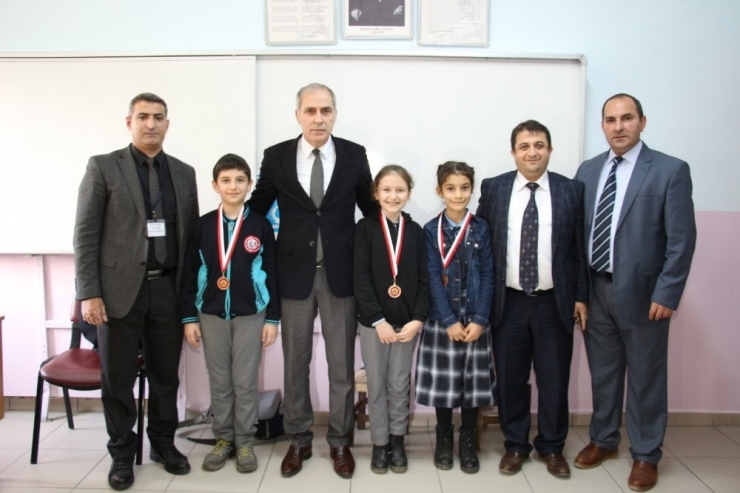 İlkokul Öğrencileri Zeka Oyunlarında Yarıştı