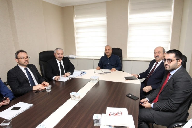 Başkan Büyükgöz, Birim Müdürlerinden Çalışmaları Dinledi
