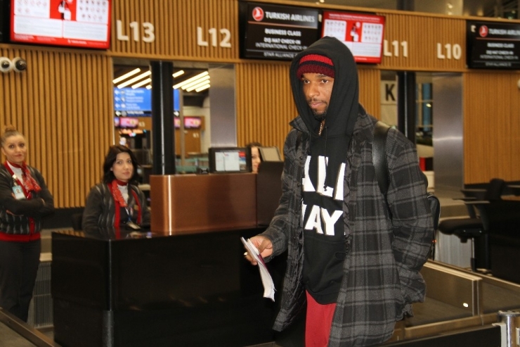 Ryan Babel, İstanbul’dan Ayrıldı