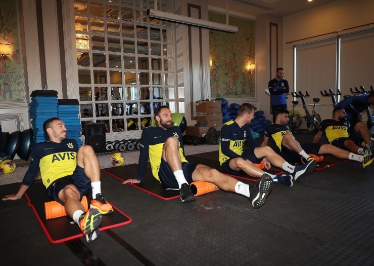 Fenerbahçe’de Simon Falette İlk Antrenmanına Çıktı