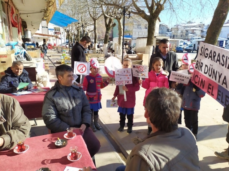 Öğrencilerden ’Sigaraya Hayır’ Yürüyüşü