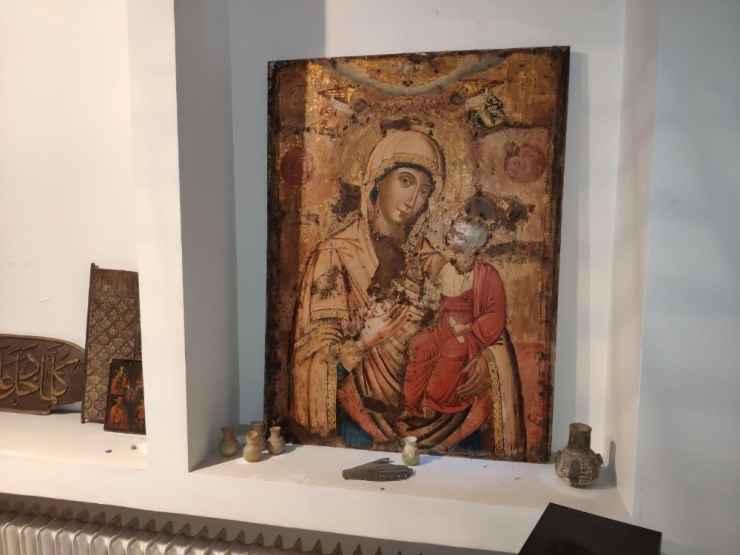 İstanbul’da Tarihi Eser Operasyonu: Bin 134 Parça Eser Geçirildi